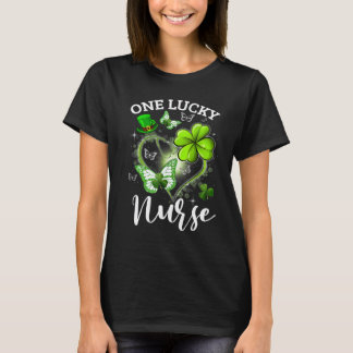 Camiseta Enfermeira Dia de São Patrício Uma Enfermeira Sort