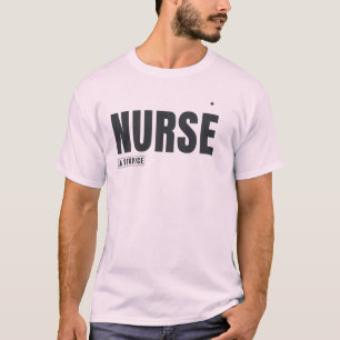 Camiseta Enfermeira em Serviço Design Moderno de Enfermag