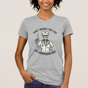 Camiseta Enfermeira Engraçada Esqueleto Seringa Desenho Ant