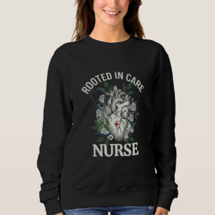 Camiseta Enfermeira Enraizada no Cuidado Coração Anatômico