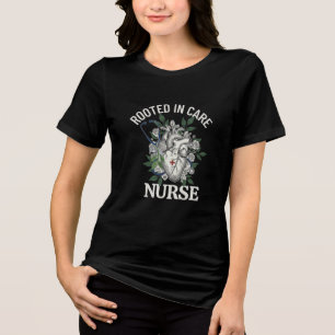 Camiseta Enfermeira Enraizada no Cuidado Coração Anatômico 