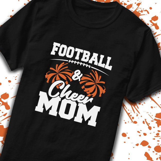Camiseta Enfermeira escolar - A animadora de futebol Mãe (Elevate your mom game with our premium t-shirt design tailored for football & cheer moms! -Teemixer)
