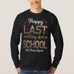 Camiseta Enfermeira feliz no último dia da escola leopardo