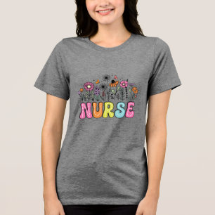 Camiseta Enfermeira Floral "Curadora de Flores"
