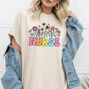 Camiseta Enfermeira Flores de Prados Cultivando presente pa