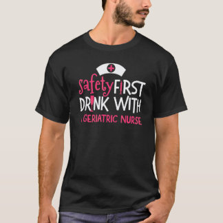 Camiseta Enfermeira Geriátrica Segurança em Primeiro Lugar 