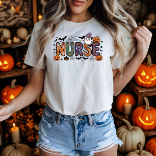 Camiseta Enfermeira Halloween Cartoon Spooky Letters Design