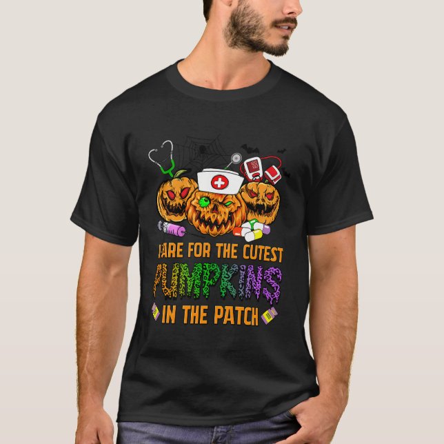 Camiseta Enfermeira Halloween Eu Me Preocupo Com Os Pumpkin (Frente)