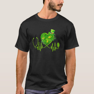 Camiseta Enfermeira irlandesa Stethoscope Heartbeat Dia de