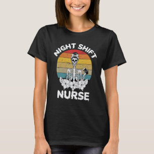 Camiseta Enfermeira Noturna Divertida Esqueleto Dia das Bru