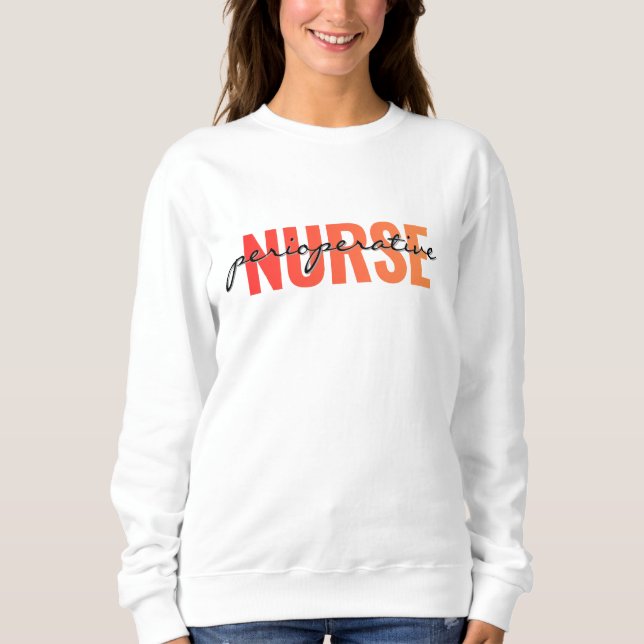 Camiseta Enfermeira Perioperatória Tipografia Moderna (Frente)