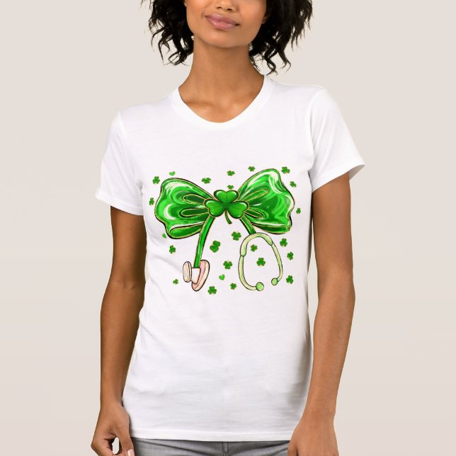 Camiseta Enfermeira Shamrock St. Patrick’s (Frente)
