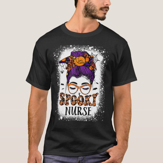 Camiseta Enfermeira Spooky Halloween Nurselife Mulheres Men (Frente)