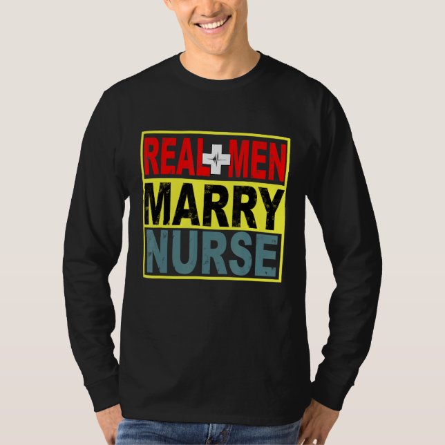 Camiseta Enfermeiro Casado Real Men (Frente)