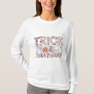 Camiseta Enfermeiro de Trick ou Tratamento com Capa Longa d