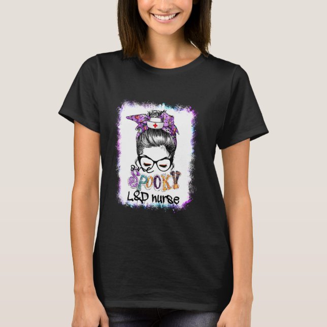 Camiseta Enfermeiro L&d Spooky Enfermeiro Messy Bun L&d Enf (Frente)