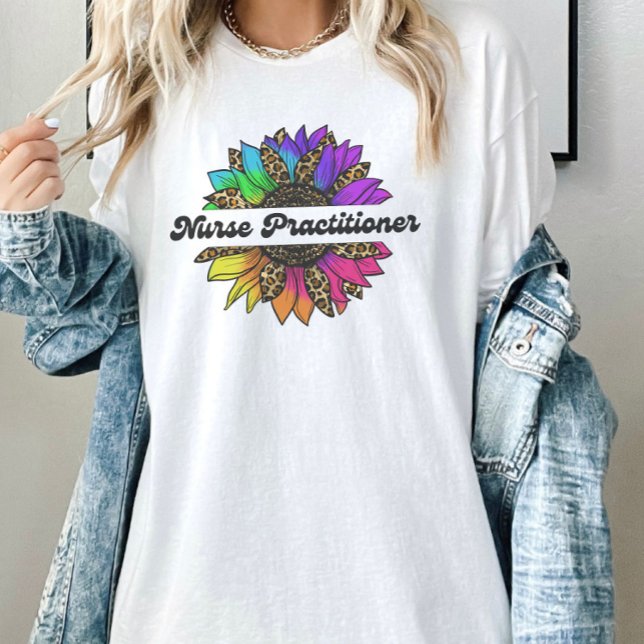 Camiseta Enfermeiro Profissão Rainbow Sunflower (Nurse Practitioner Profession Rainbow Sunflower T-Shirt
)