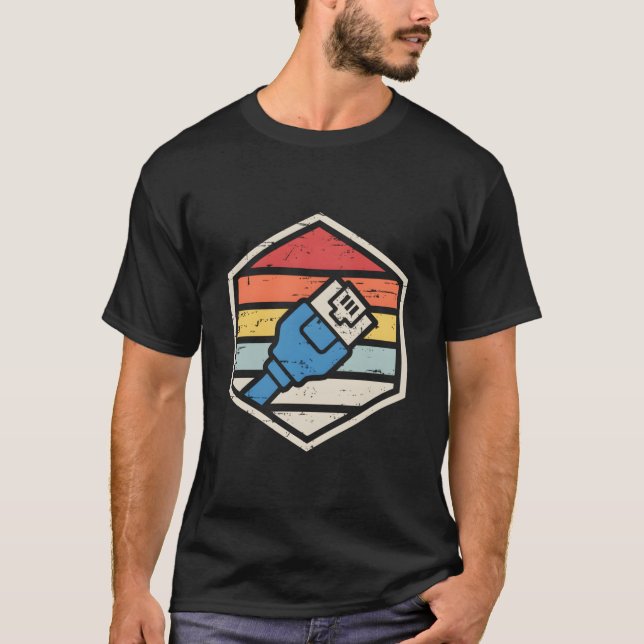 Camiseta Engenheiro De Rede Rj45 Do crachá (Frente)