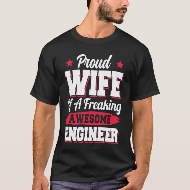 Camiseta Engineering Degreed Engineer Wife (Frente)