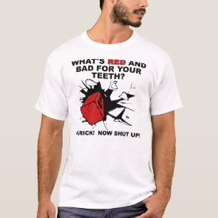 Camiseta engraçada com dizeres vermelhos e ruins p