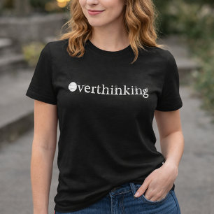 Camiseta engraçada com texto branco para mulheres 