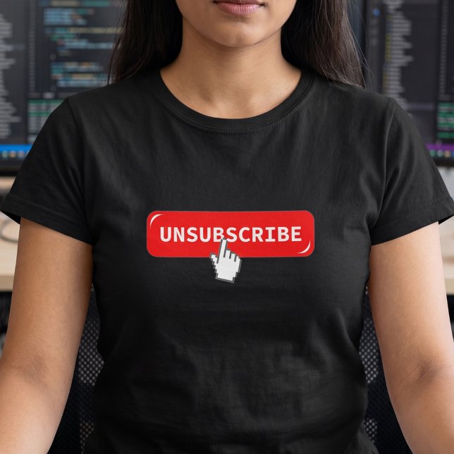 Camiseta engraçada de geek com botão de descadastr (Criador carregado)