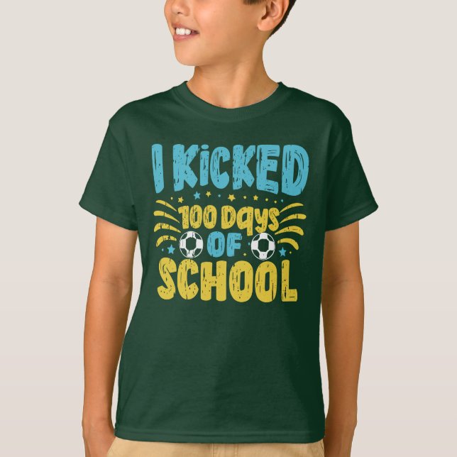 Camiseta Engraçada Escola 100º Dia Meninos Piada de futebol (Frente)