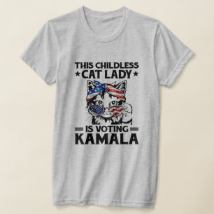 Camiseta Engraçada Essa Senhora dos Gatos sem Filhos Está V