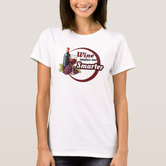 Camiseta engraçada Vinho me torna mais inteligente