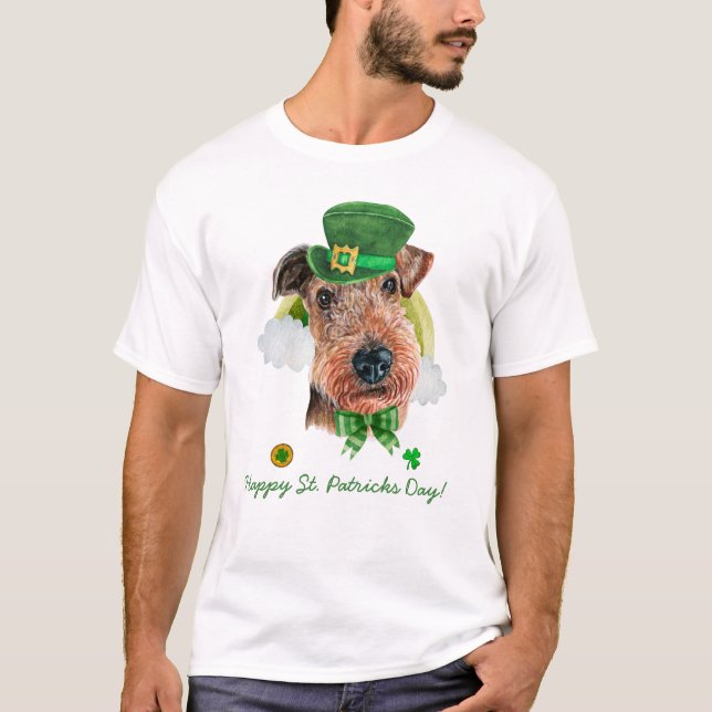 Camiseta Engraçado Airedale Terrier, Rua Dourada. (Frente)