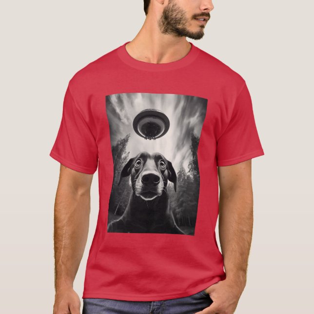Camiseta Engraçado Cachorro Labrador com presente de UFO Cl (Frente)