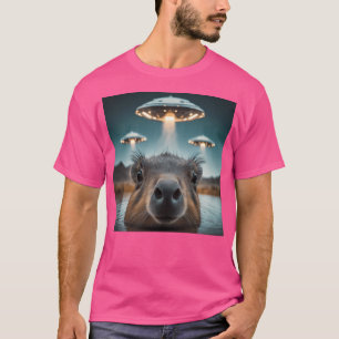 Camiseta Engraçado Capybara Selfie Com Ufos Estranho