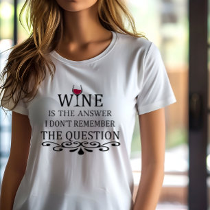 Camiseta Engraçado cita o famoso slogan do bebedor do vinho