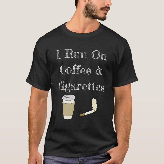 Camiseta Engraçado Coffee Cote Que Eu Faço No Café E Cigarr (Frente)