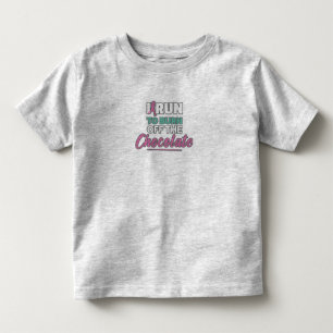 Camiseta Engraçado correndo para queimar o chocolate