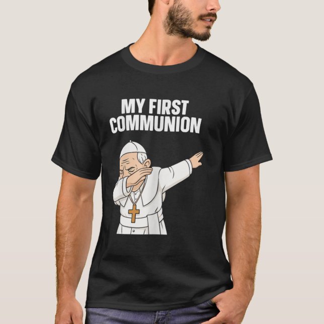 Camiseta Engraçado Dabbing Pope Minha Primeira Comunhão Dot (Frente)