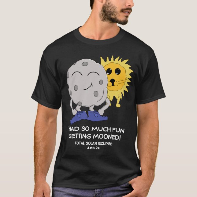 Camiseta Engraçado Eclipse 2024 Ficando Com Piada Moonada (Frente)