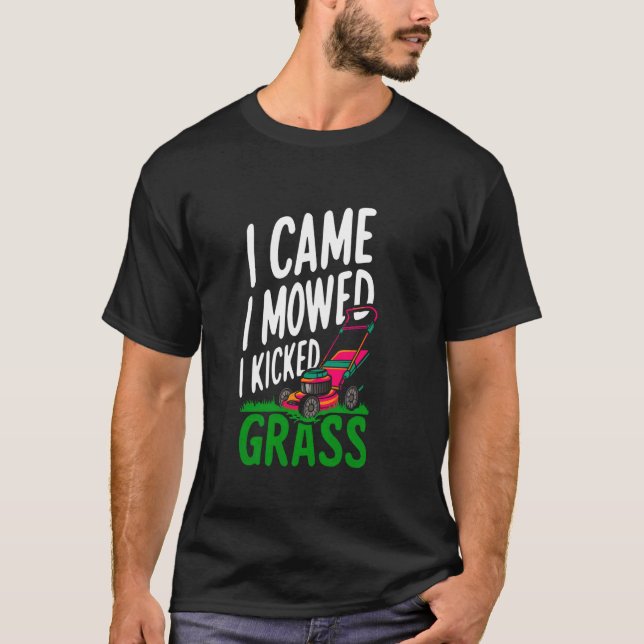 Camiseta Engraçado Eu Cheguei A Falar Que Eu Matei O Gramad (Frente)
