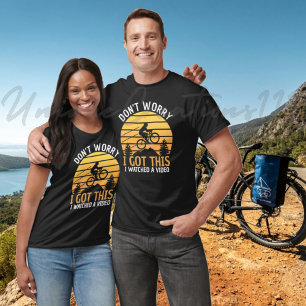 Camiseta Engraçado, Eu Vi Um Vídeo Montanheira A Bicar.