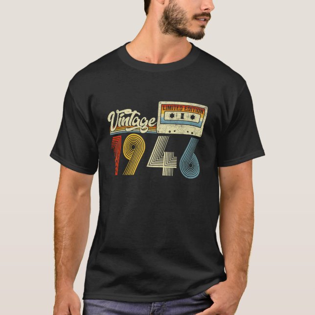 Camiseta Engraçado feito em 1946 com Nascer presente retrô  (Frente)