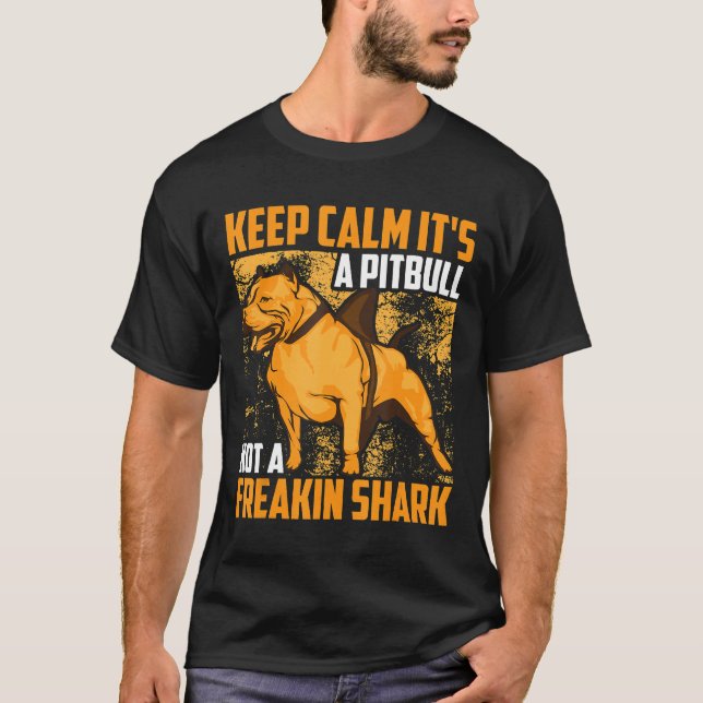Camiseta Engraçado Manter Calmo É Um Lixo Não Freakin Shark (Frente)