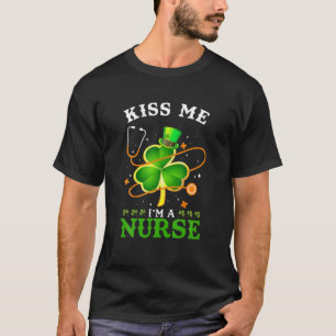 Camiseta Engraçado me beije, sou enfermeira Dia de São Patr