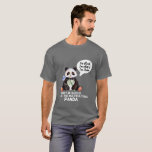 Camiseta Engraçado Panda contra o Racismo Branco Negro e As<br><div class="desc">Bela e engraçada mercadoria panda para aqueles que amam animais. Pegue esta mercadoria gráfica se panda é seu animal espiritual. Não seja racista. Seja o panda multicultural. Sou negro, branco e asiático. Abraçar o amor, parar o racismo e salvar o panda da extinção. Da próxima vez que for a uma...</div>