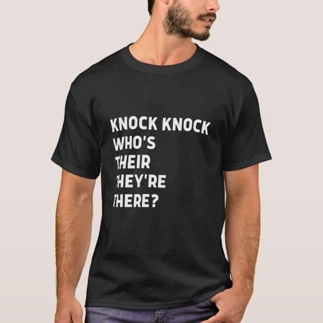Camiseta Engraçado Piada Knock Quem é a sua. (Frente)