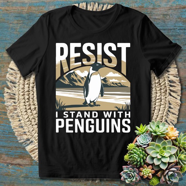Camiseta Engraçado Resistir Ao Ativismo Pinguim (Criador carregado)