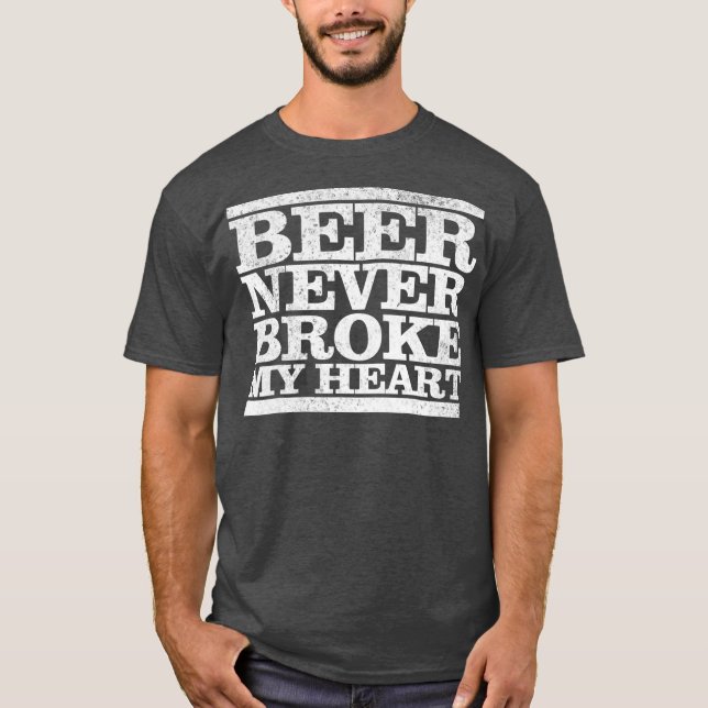 Camiseta Engraçado Retro Vintage cerveja nunca quebrou meu  (Frente)