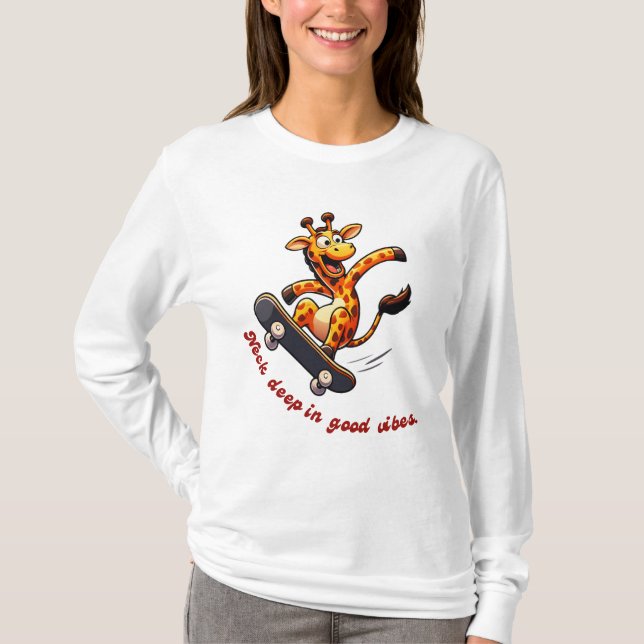 Camiseta Engraçado Skateboard Giraffe Cartoon Design (Frente)