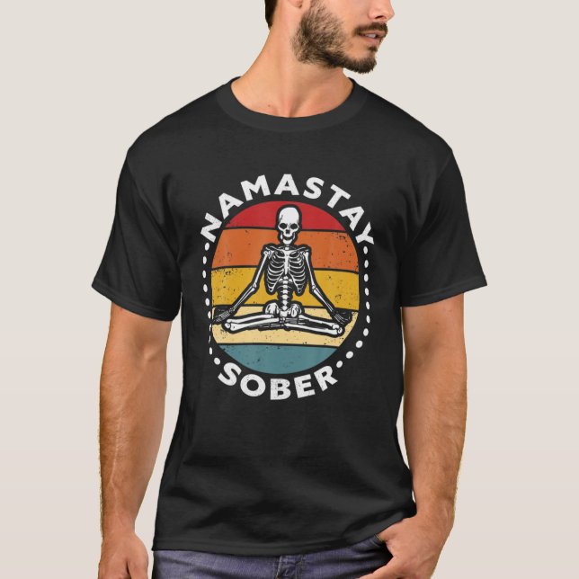 Camiseta Engraçado Skeleton Lotus Position Yoga Sober Vício (Frente)