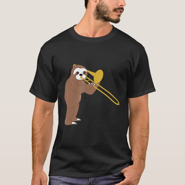 Camiseta Engraçado Sloth Tocando Música de Trombone (Frente)