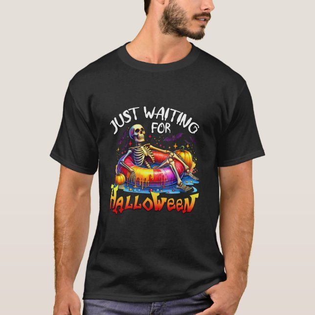 Camiseta Engraçado Só Esperando O Esqueleto De Halloween, S (Frente)
